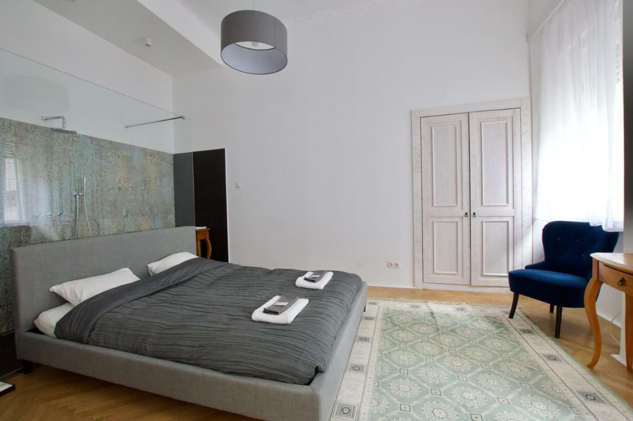 Luxury Apartment By Hi5 - Oktober 6 Street Budapest Luaran gambar